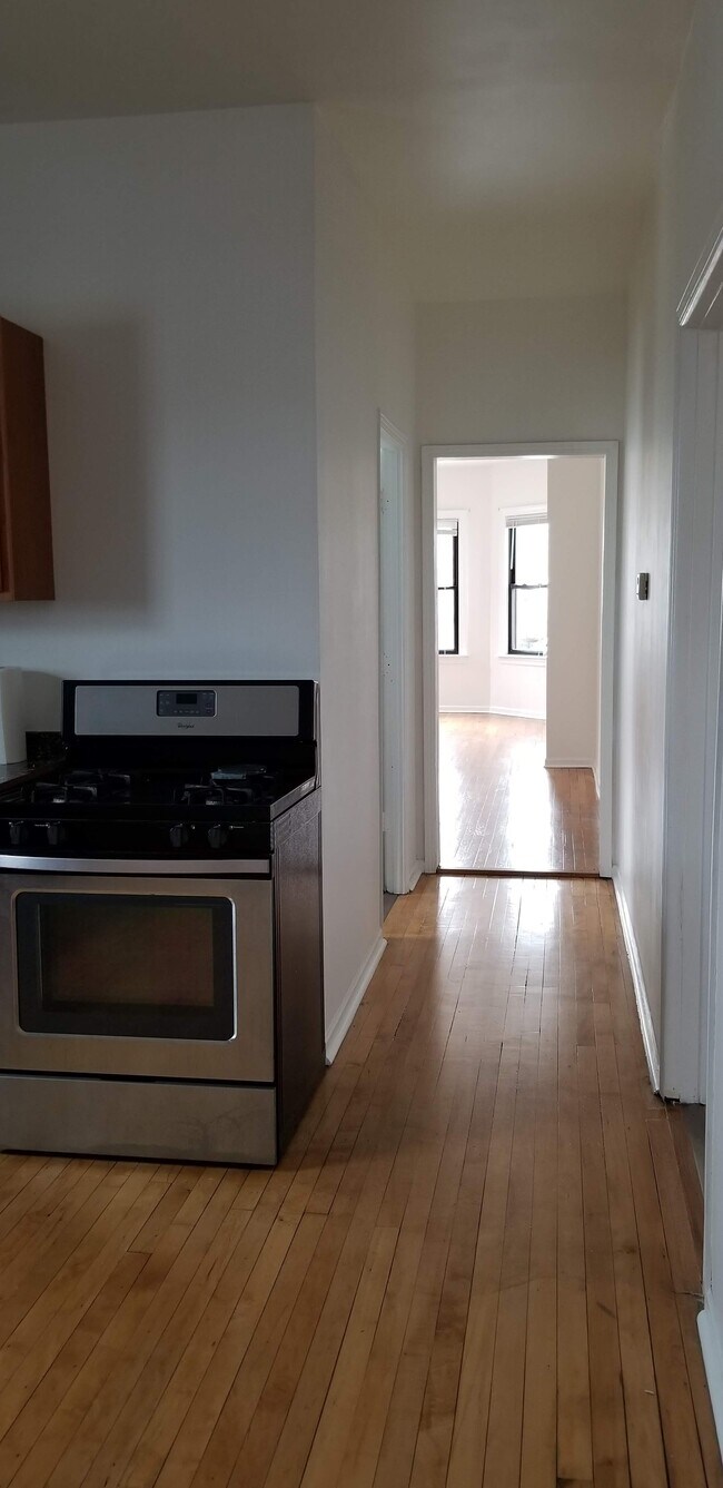 Photo - 4417 N Keokuk Ave Unit 2nd floor