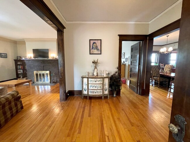 Photo - 2737 Irving Ave S Unit 1