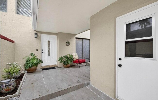 Photo - 2703 Maplewood Dr