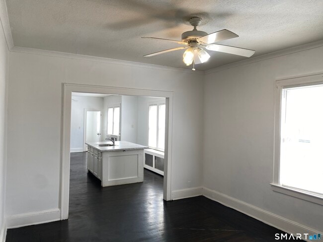 54-56-56 Westbourne Pkwy Unit 1st floor
