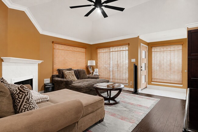 Photo - 1807 Strongs Ct