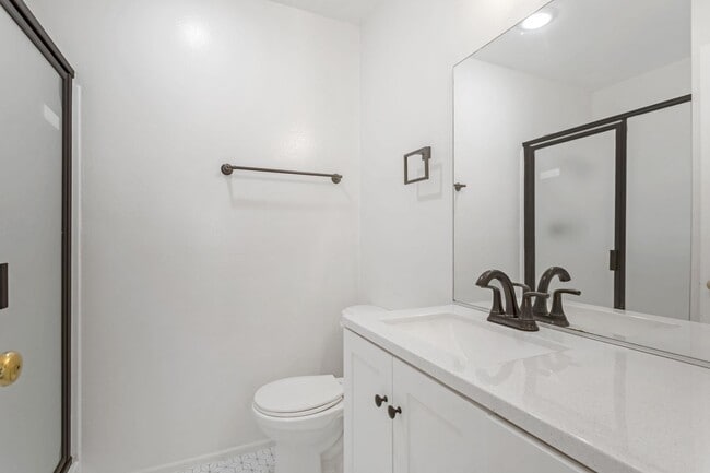 Photo - Chatsworth Rent This Now Unidad E8GHT