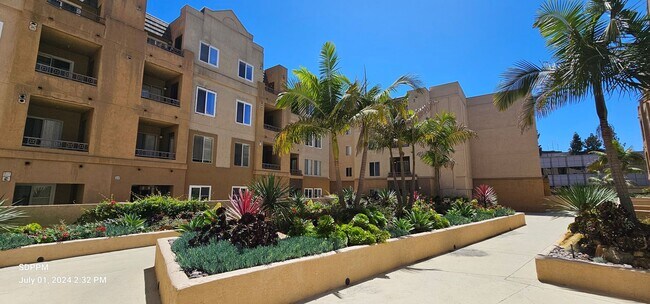 Photo - UNIVERSITY TOWNE CENTER / LA JOLLA - UTC 2... Unit 6409