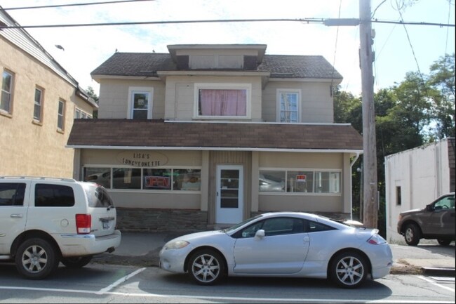 Photo - 323-325 N Main St