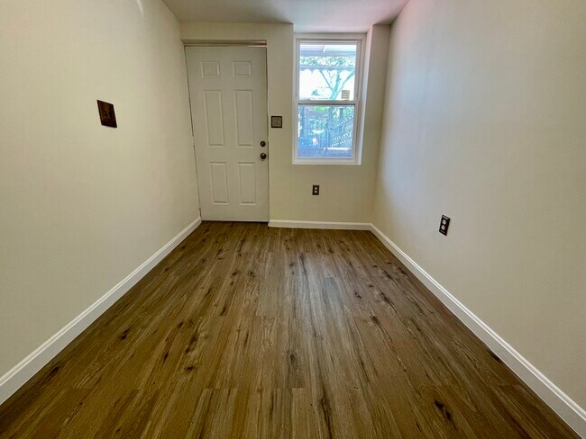 Photo - 1820 Albany Ave Unit 1