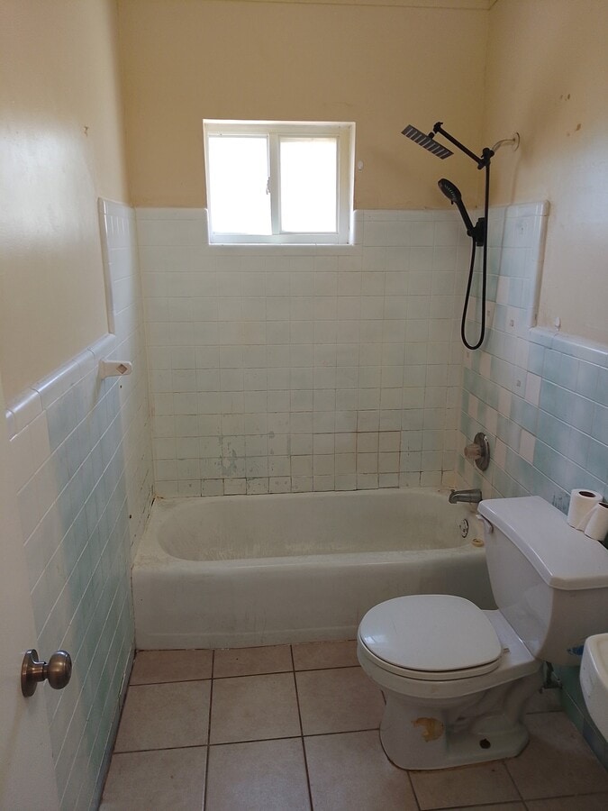 Photo - 303 Bridle Path