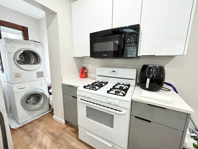 Photo - 37 Sudan St Unit 2