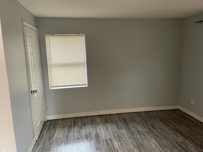 Photo - 1726 Ryar Rd