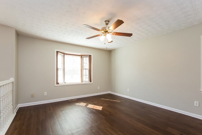 Photo - 187 Sherwood Forest Dr