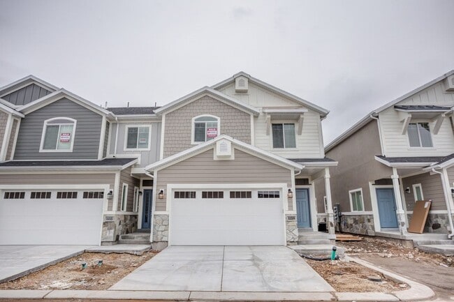 Building Photo - 1159 S 225 E