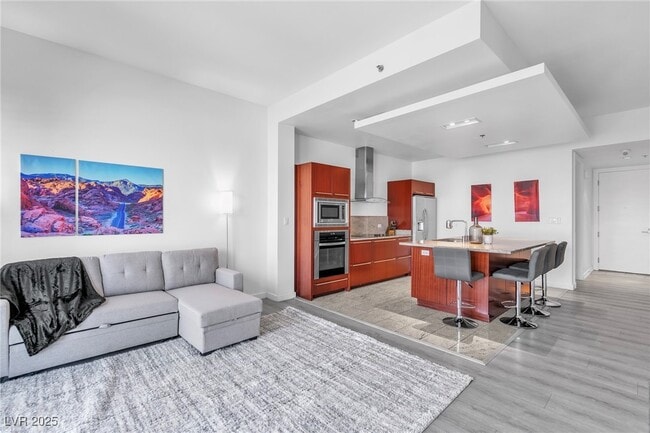 Building Photo - 4471 Dean Martin Dr Unit 2406