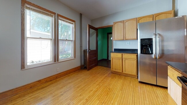 Photo - Affordable 5-Bedroom House - Close to U of...