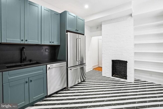 Photo - 1507 Marion St NW Unit 2