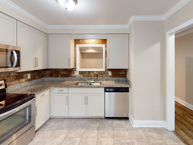 Photo - Move-in Ready Townhome in Desirable Sango Area