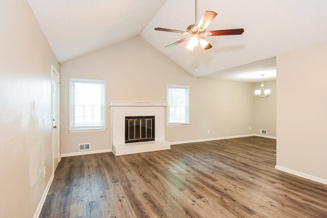 Photo - 1471 Daniel Ln