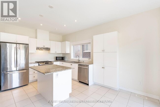 Photo - 175 Muirfield Dr