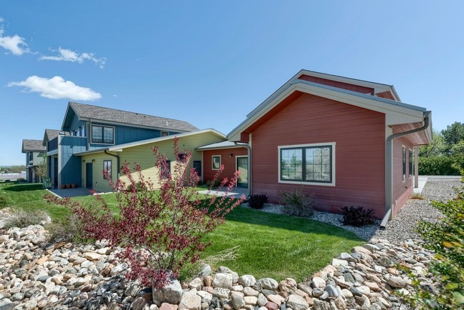 Headgate Apartments - Headgate Apartments