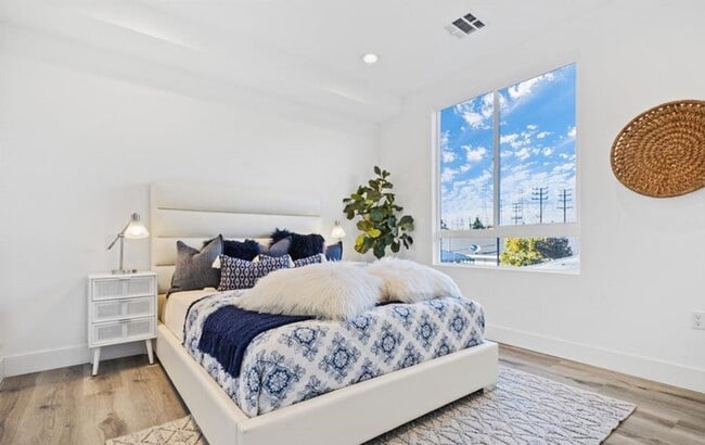 Photo - Craner- New Apartment Homes