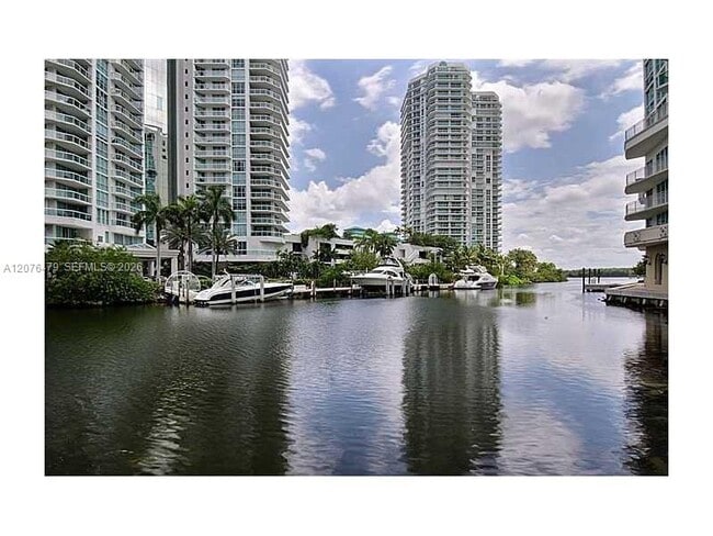 Building Photo - 200 Sunny Isles Blvd Unit 2-PH2