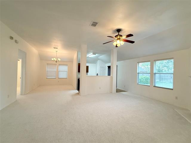 Photo - 918 Fleming St