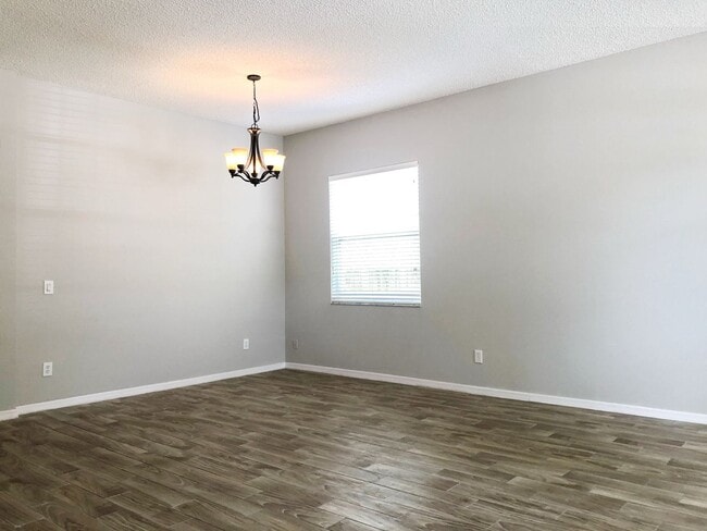 Photo - GREAT OVIEDO HOME WITH SOUGHT AFTER SCHOOLS