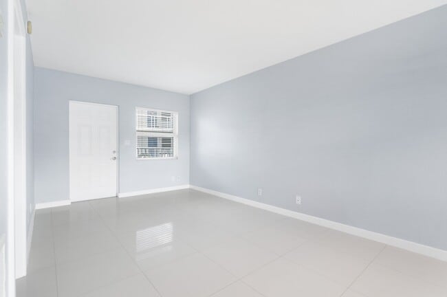 Photo - 416 NE 15th Ave Unit B2