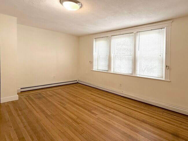 Building Photo - 12 Ransom Rd Unit 3