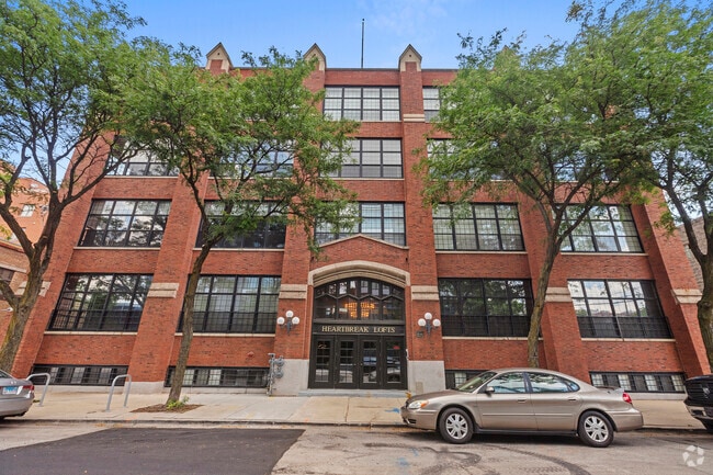 Building Photo - 17 N Loomis St Unit 4M Rental