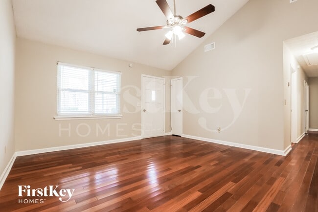 Photo - 6585 Evans Dr