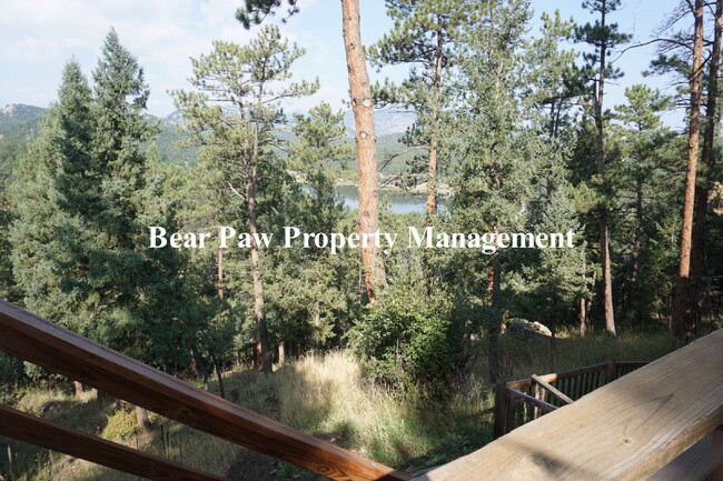"Charming Evergreen Retreat: Spacious 3-Be... - "Charming Evergreen Retreat: Spacious 3-Be... Apartment