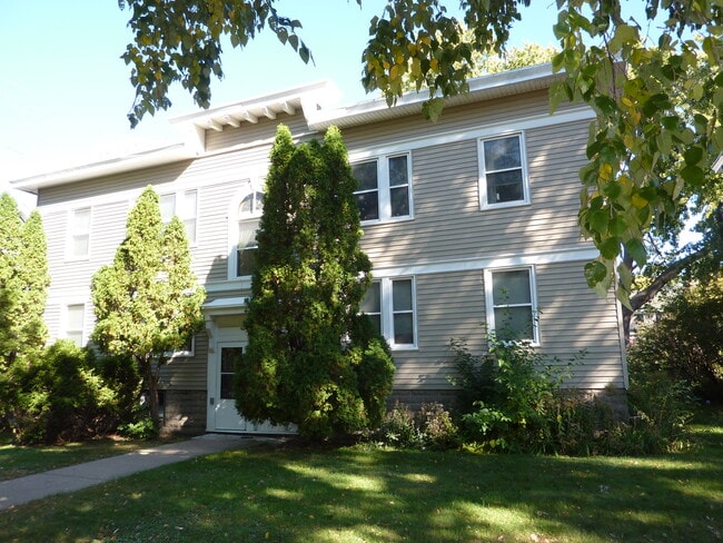 Photo - 382 Wheeler St N Unit #2