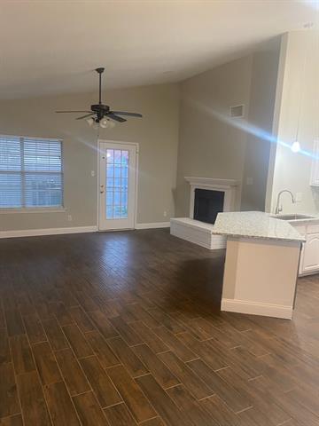 Photo - 2030 Oak Creek Ct