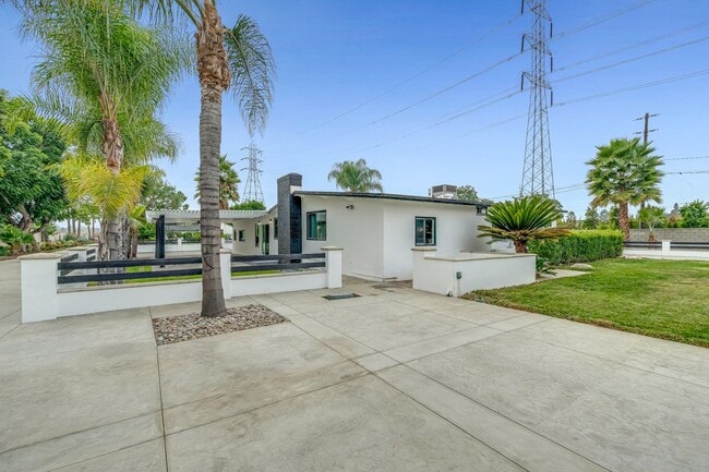 9950 La Docena Ln