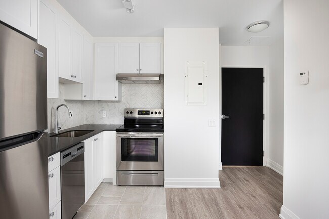 Photo - 2701 Eglinton Ave W