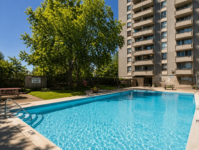 Photo - The Oaks Apartments