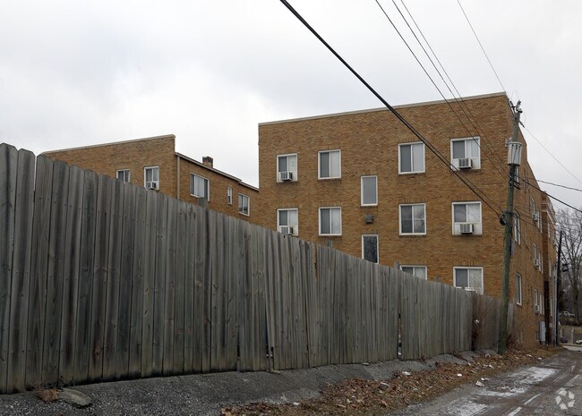 Photo - Crown Point Apartments