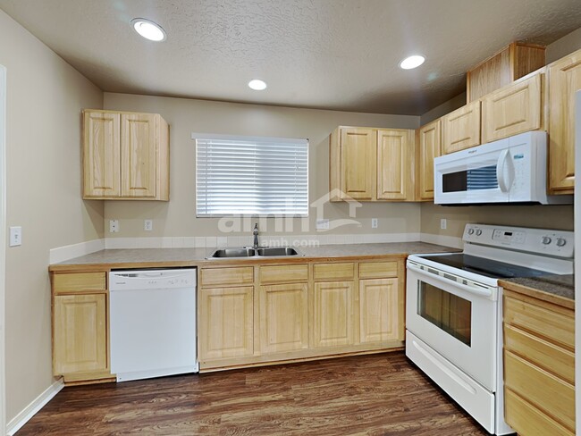 Photo - 9517 W Shelborne Dr