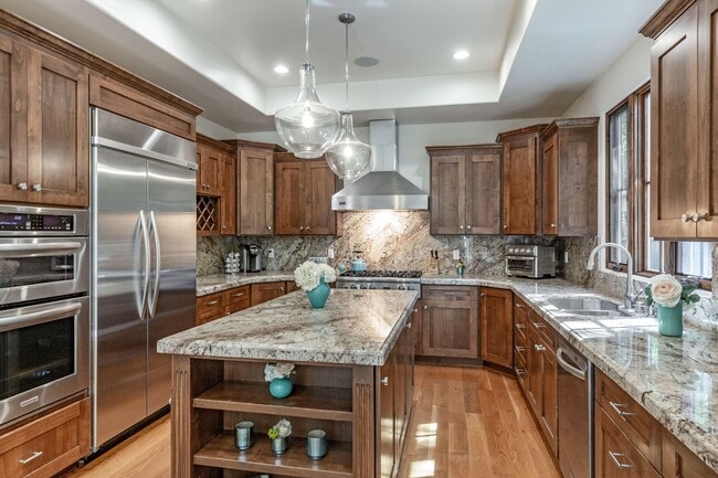 Building Photo - Elegant Mediterranean Home in Prime Menlo ...