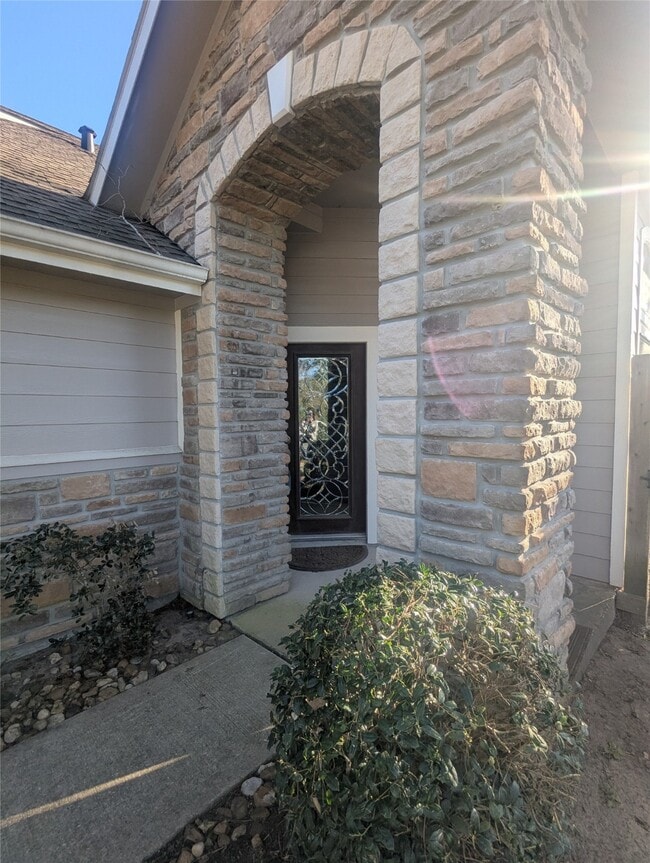 Building Photo - 111 W Kentwick Pl