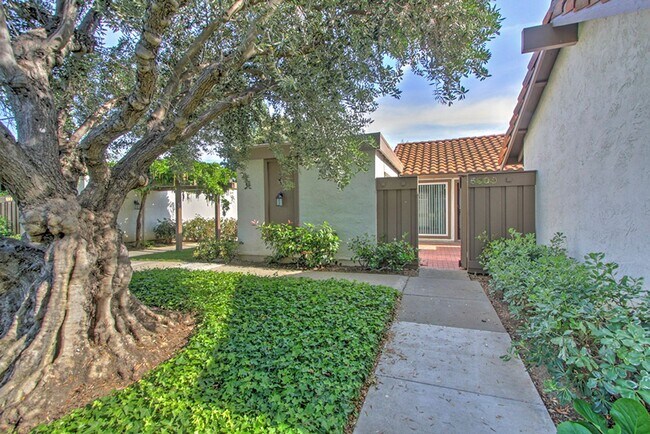 Photo - 5909 Manorwood Ct