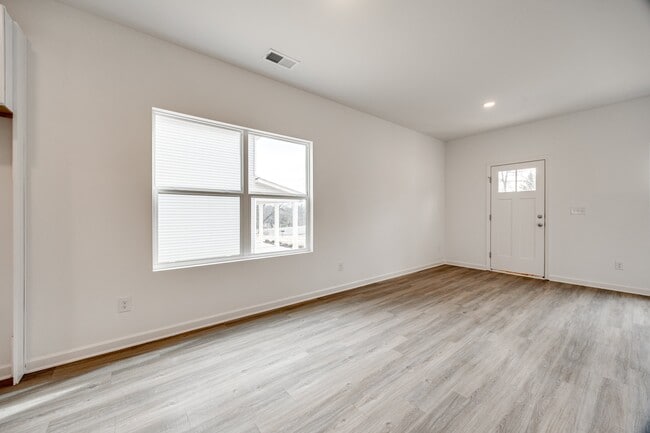 Photo - 209 Benfield Rd