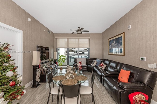 Photo - 2960 NE 207th St Unidad 505