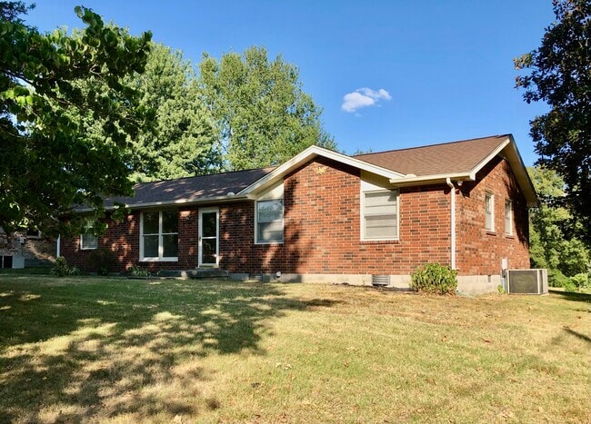 Photo - 2303 Bradley St