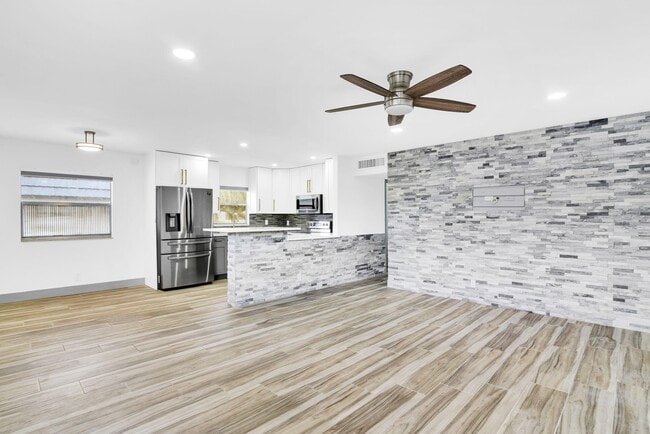 Photo - 277 Brittany F Unit F