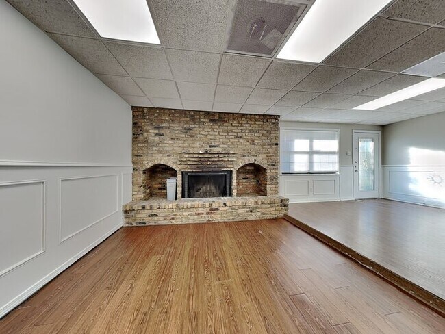 Photo - 2515 Wanda Dr