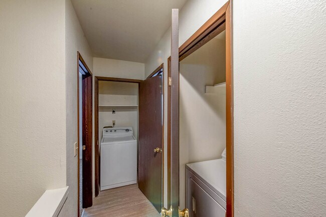 Photo - 2nd Avenue Square