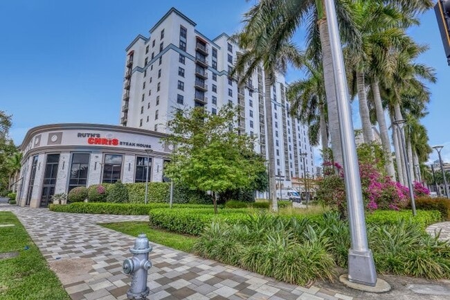 Photo - 651 Okeechobee Blvd