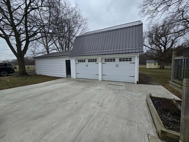 Photo - 1084 Yale Farm Rd