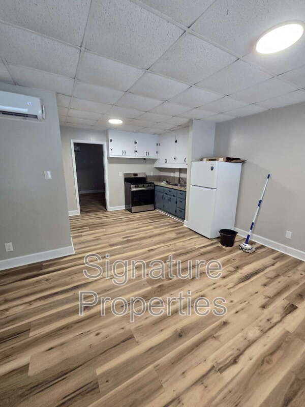 Building Photo - 773 Long Point Rd Unit 5