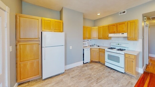 Photo - 65 Story St Apartments Unit 2